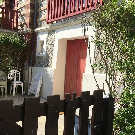 Joli Rez De Jardin Houlgate