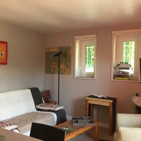Joli Rez De Jardin Lejlighed
