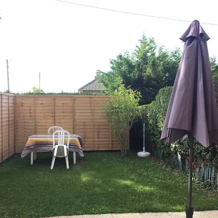 Joli Rez De Jardin Lejlighed